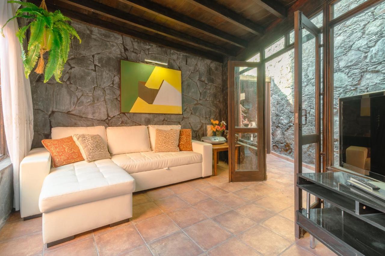 Flatguest Casa Del Sol - Terrace - Parking Vakantiehuis