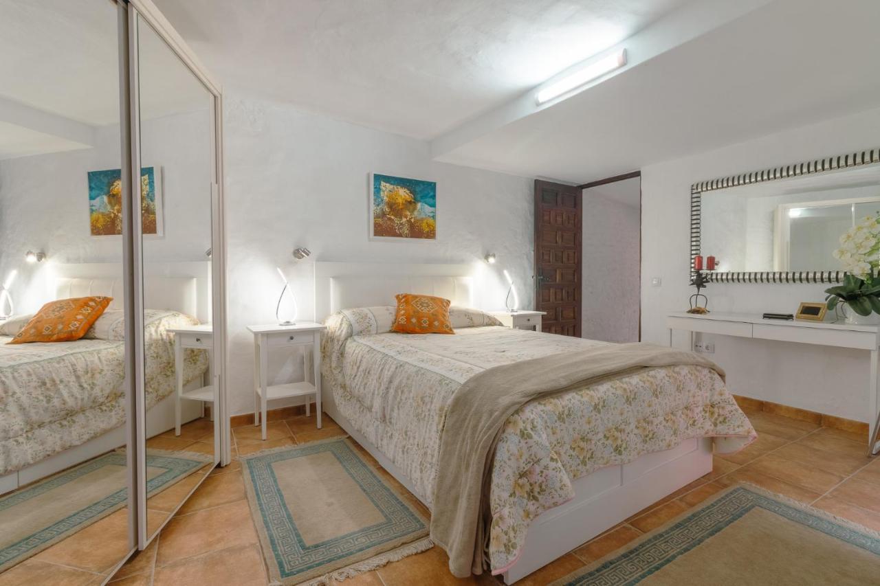 Flatguest Casa Del Sol - Terrace - Parking Vakantiehuis *